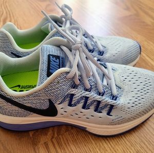 Nike Air Zoom Vomero 10 Size 6.5